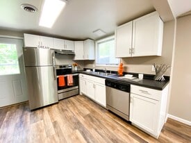 Building Photo - 1721 Baird St