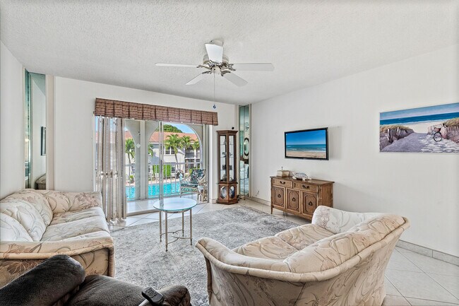 Building Photo - 250 NE 20th St