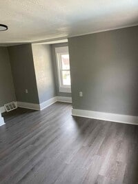 Building Photo - Newly Updated Spacious 4 bedroom 1 bathroom house for rent in Glassport!