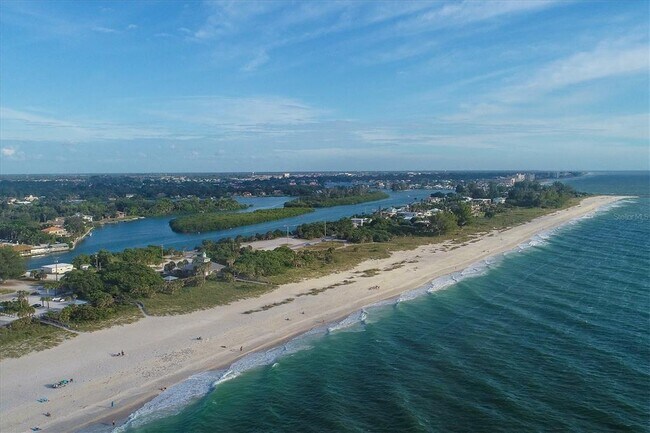 Building Photo - 101 Avenida De Bahia