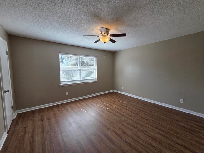 Building Photo - 2104 Harbert Ave