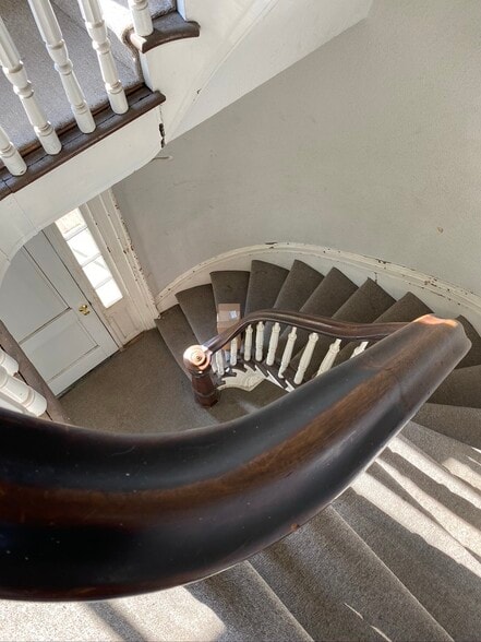 Entry foyer to 2nd floor- Unit #4 - 336 Main St