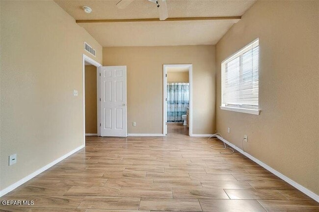 Building Photo - 4053 Tierra Bronce Dr