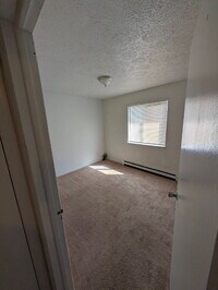 Building Photo - 719 Peachtree Pl