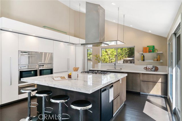 Building Photo - 9653 Oak Pass Rd