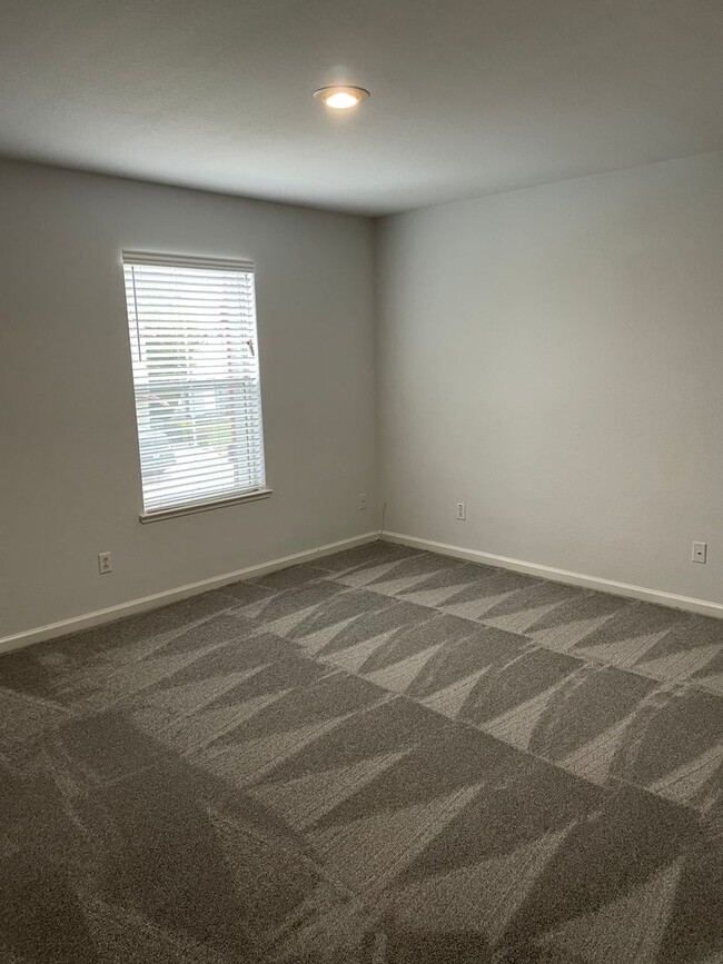 Building Photo - LARGE TWO STORY HOME IN ROCKLIN WITH 4 BEDROOM PLUS DEN & BONUS ROOM