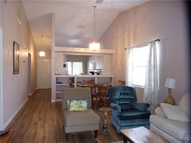 Building Photo - 470 Siesta Terrace