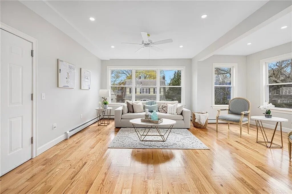 Building Photo - 146 Evergreen St