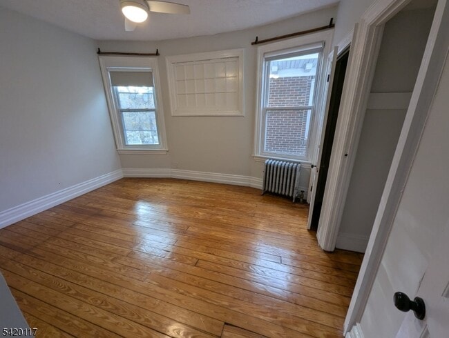 Building Photo - 124 2nd Ave