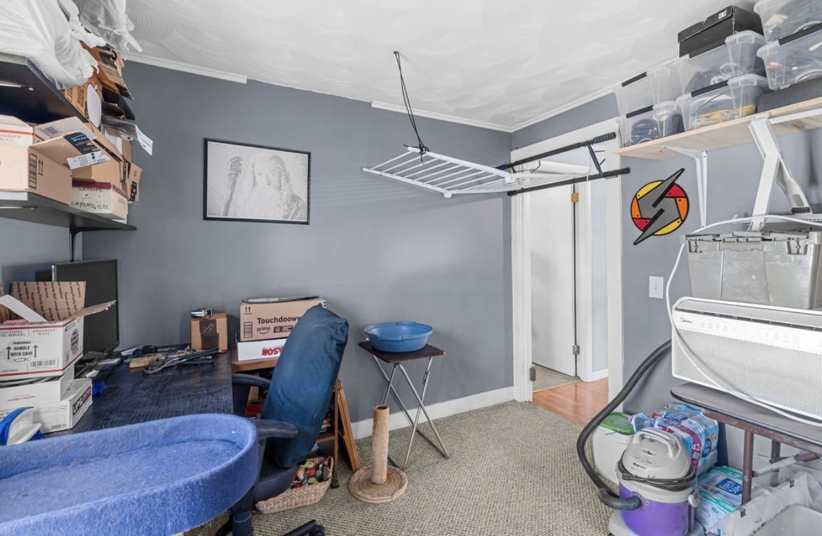 Building Photo - 58 Read Ave