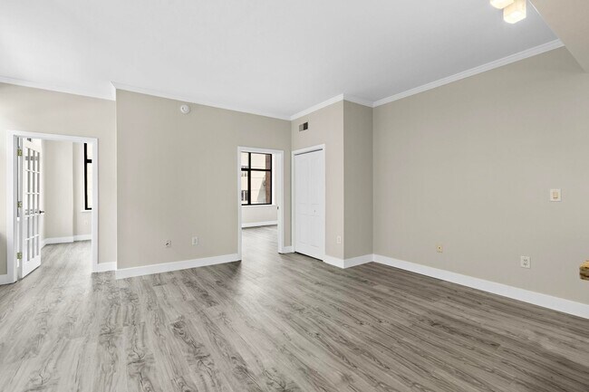 Building Photo - 610 Newark St.