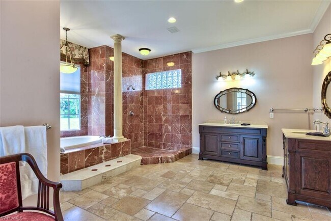 Building Photo - 2225 23rd St SW