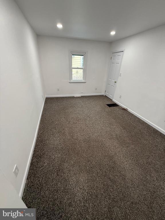 Building Photo - 109 N Main St