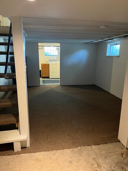 Building Photo - 136 N Green St