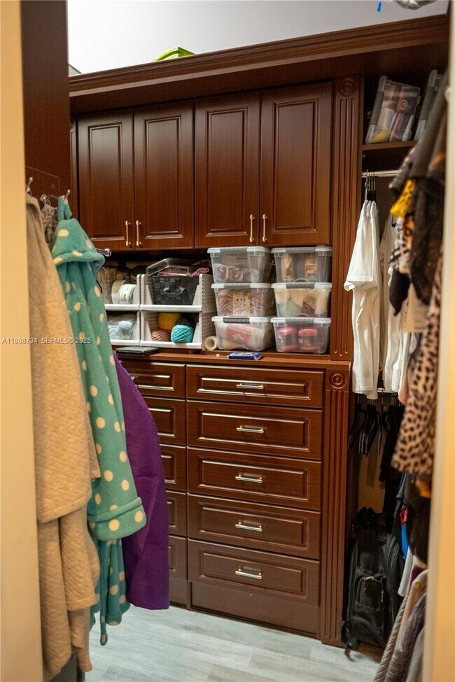 Building Photo - 9350 Via Classico W