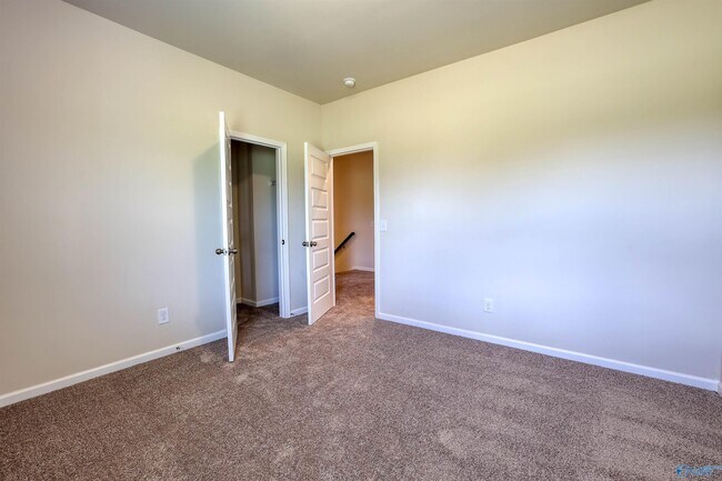 Building Photo - 13918 Hickory Brk Rd