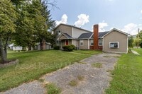 Building Photo - 817 Ridgeview Dr