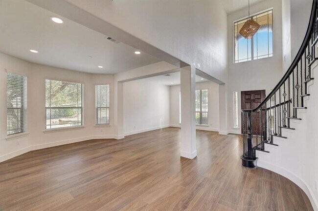 Building Photo - 16012 Spillman Ranch Loop