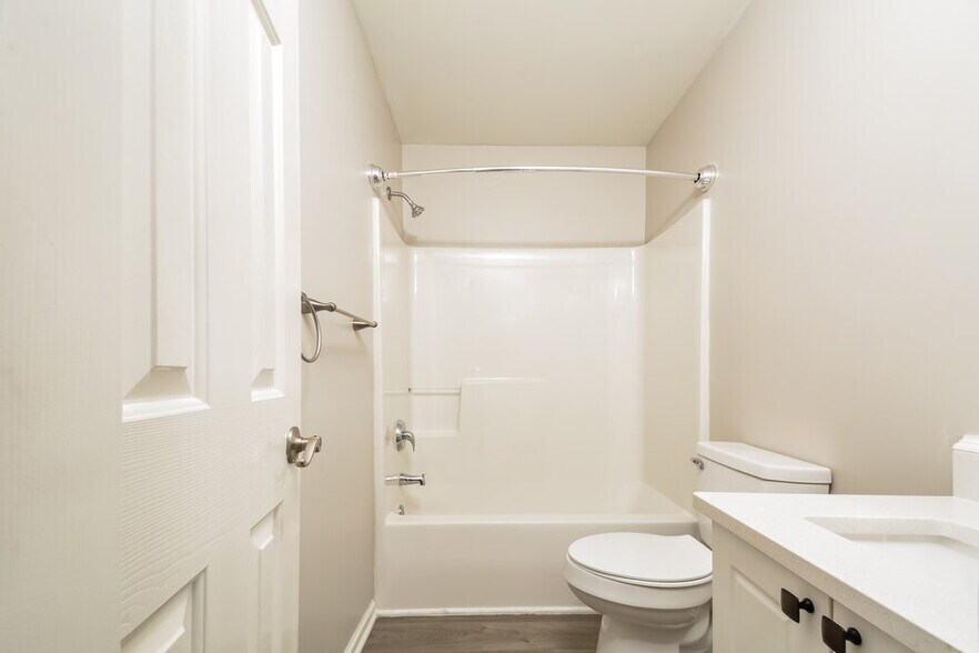 Building Photo - 2348 Sapphire Valley Dr