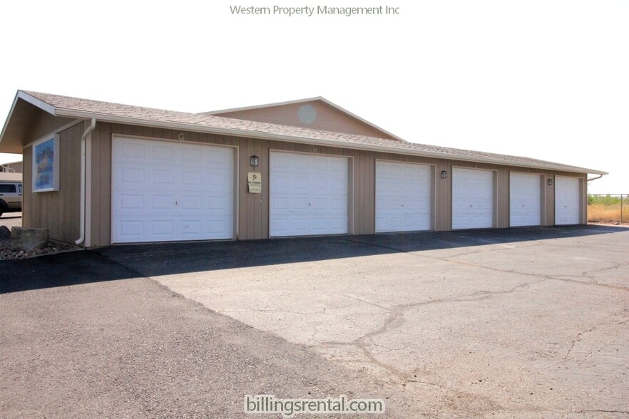 Garages (Additional $50/month) - 1542 Governors Blvd