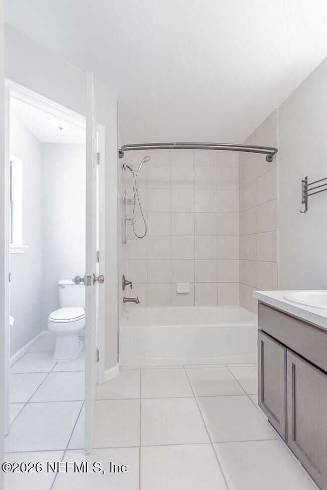 Building Photo - 1784 Chandelier Cir W