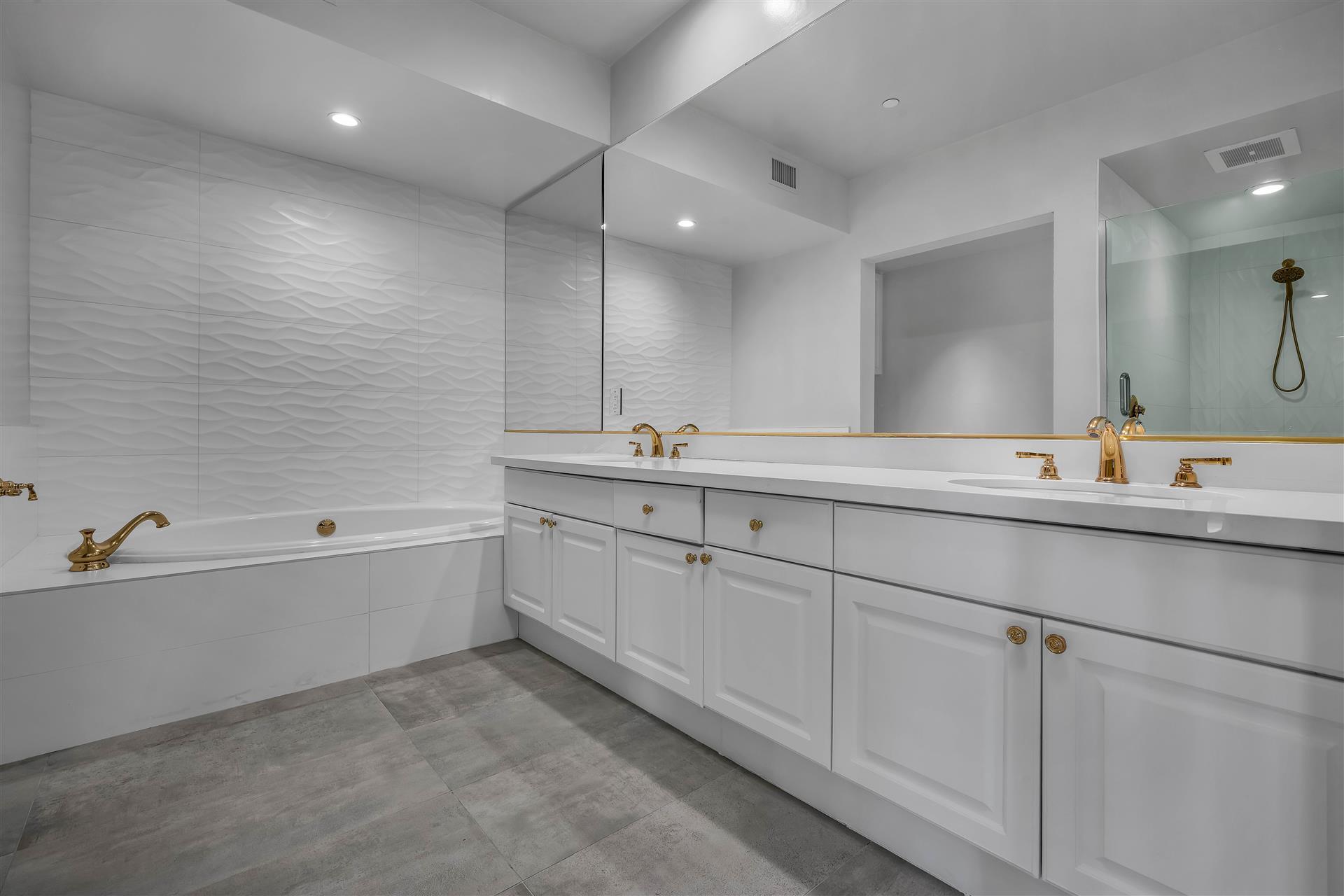 Building Photo - 11847 Gorham Ave