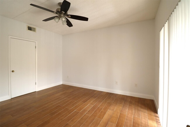 Building Photo - 2445 SW 18th Terrace