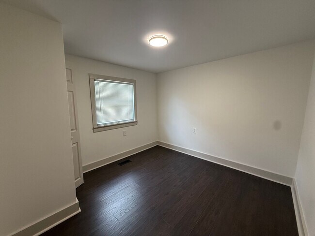 Building Photo - Charming Travelers Rest Cottage Near Swamp Rabbit Trail