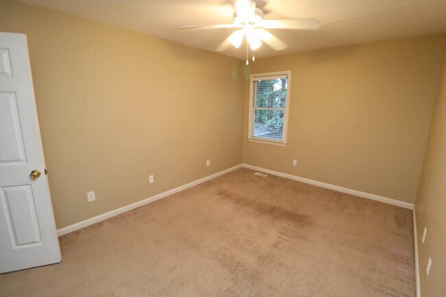 Building Photo - Best Value in Apex! Charming 3BR Half-Duplex Near Downtown
