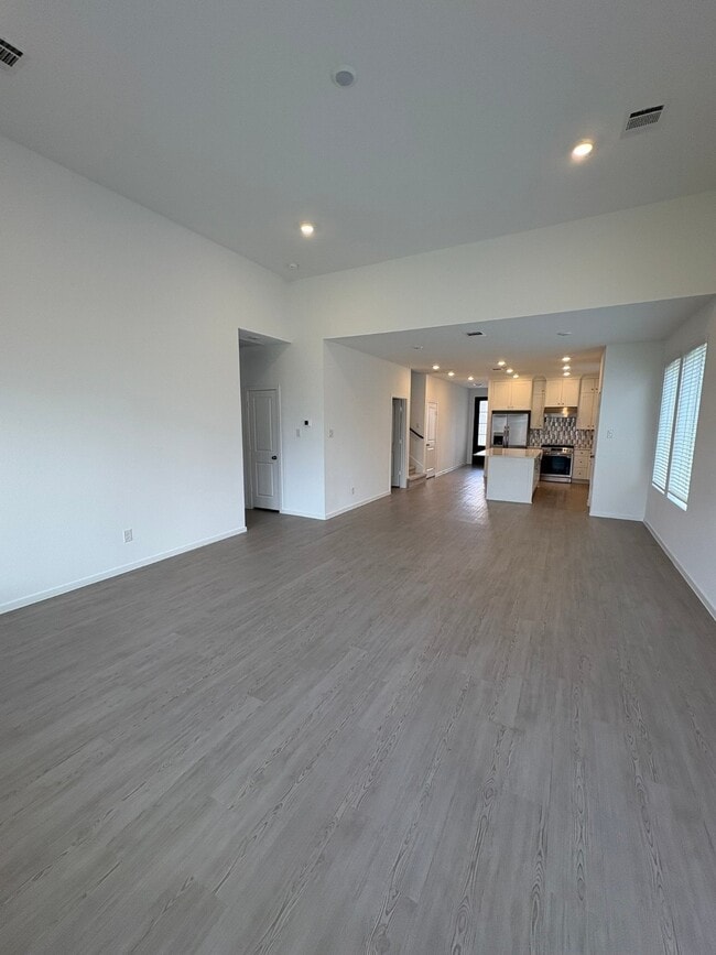 Building Photo - 6419 Seafoam Lake Dr
