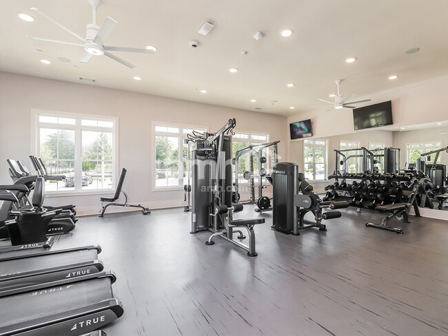 Building Photo - 300 Bourne St