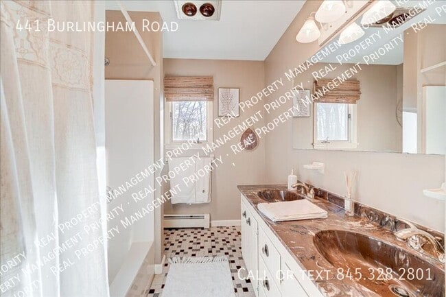 Building Photo - 441 Burlingham Rd