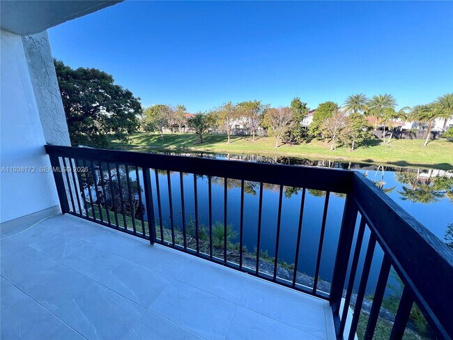 Building Photo - 10315 NW 9th St Cir