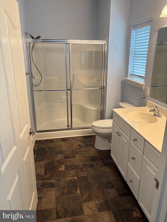 Building Photo - 151 Volpe Way