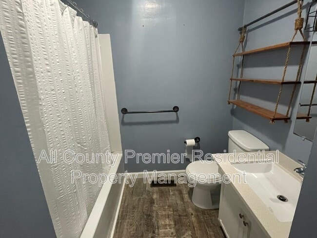 Building Photo - 3138 Powhatan Ave