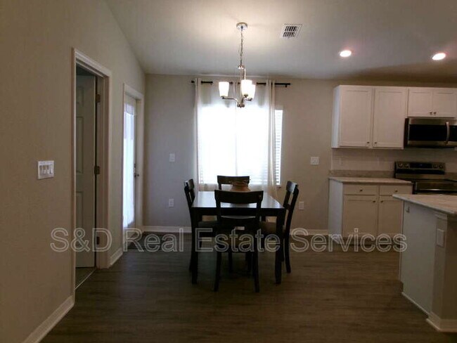 Building Photo - 1247 Mezzavalle Wy