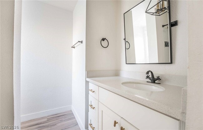 Building Photo - 7300 W Pirates Cove Rd