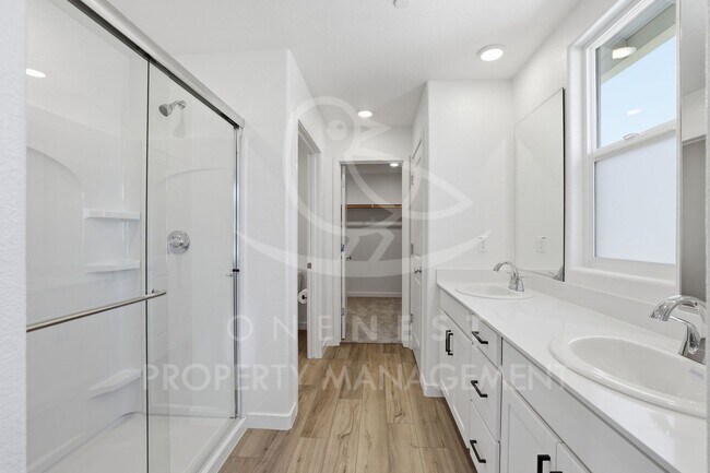 Building Photo - Modern Living at Its Finest: Brand New Twelve Bridges Home