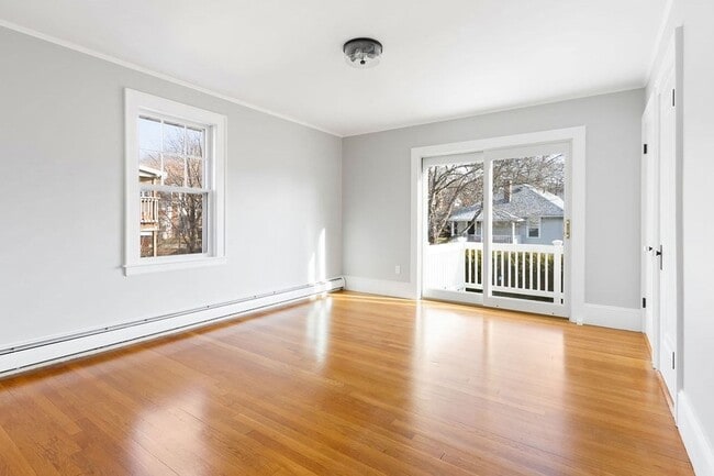 Building Photo - 15-17 George Street Unit 17