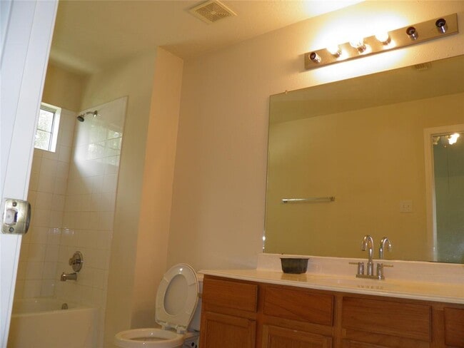Building Photo - 8922 Benning Dr