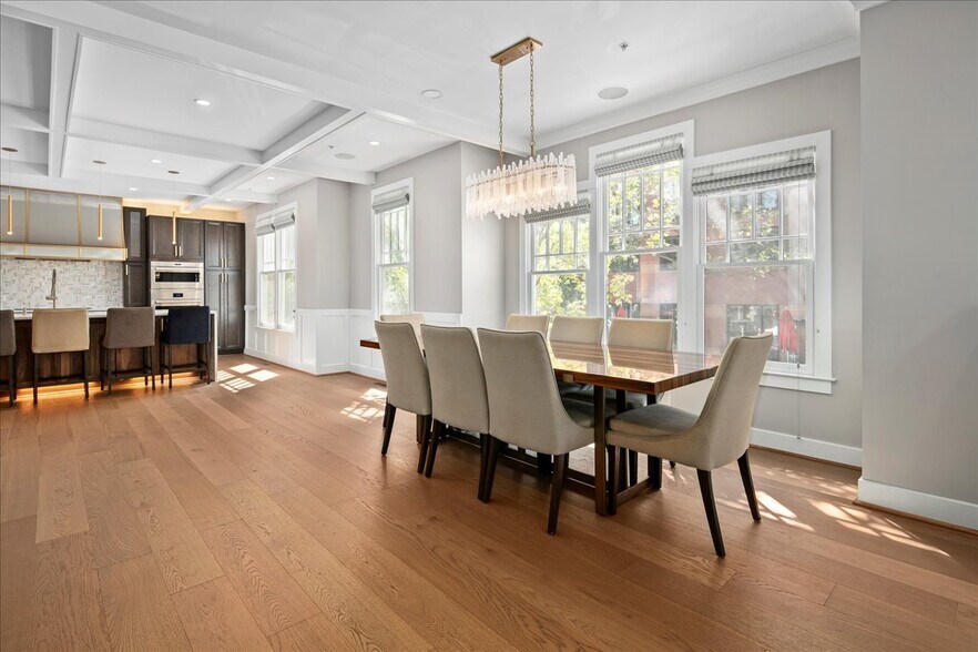 Building Photo - 2863 11th St N