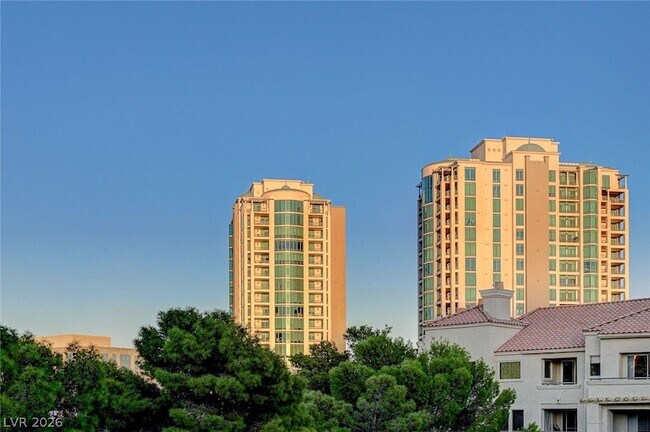 Building Photo - 260 E Flamingo Rd