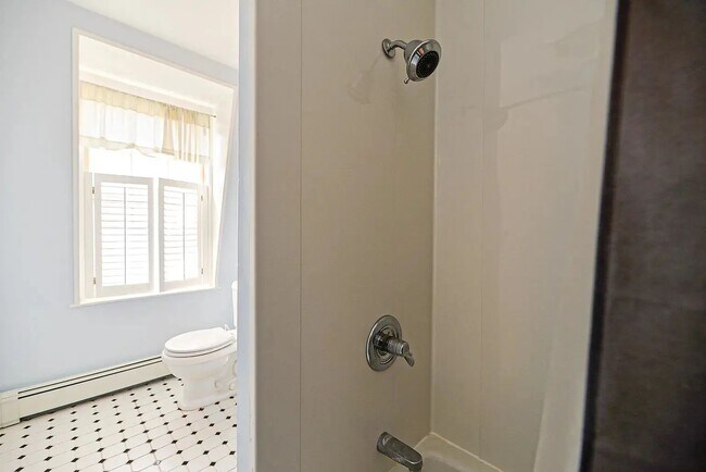 Building Photo - Portsmouth NH