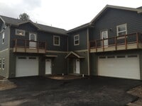 Building Photo - 728 Edgewood Pl