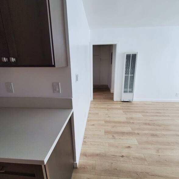 Building Photo - 7119 Mountain View Ave