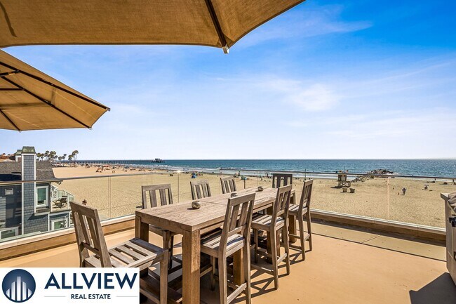 Building Photo - Stunning Beach House located on Newport Beach Boardwalk- 30+ Day Rental!