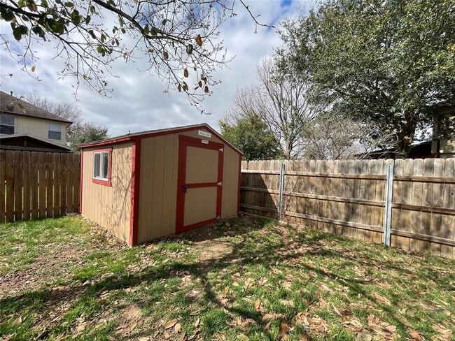 Building Photo - 15203 Lucian Dr