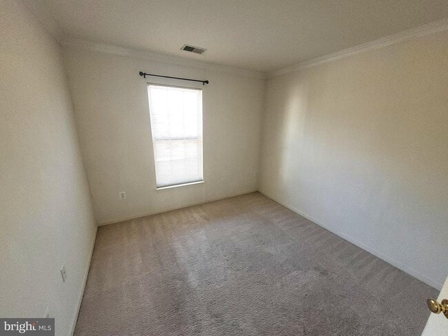 Building Photo - 4008 Spirea Ct