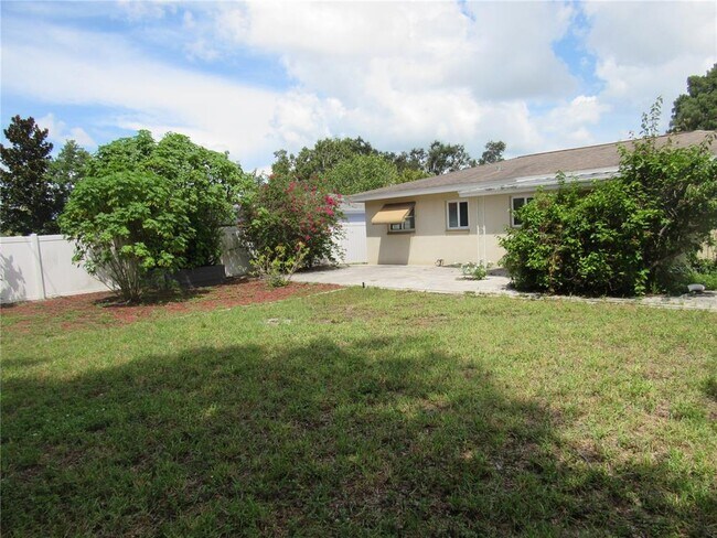 Building Photo - 2067 Timber Ln