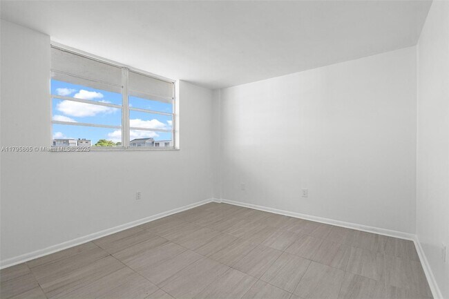 Building Photo - 14170 SW 84th St